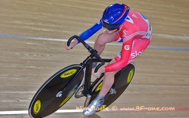 Laura Trott riding for GB